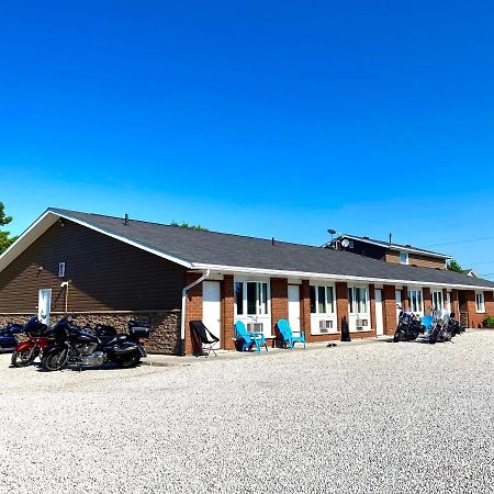 Manitoulin Inn Mindemoya Exterior photo